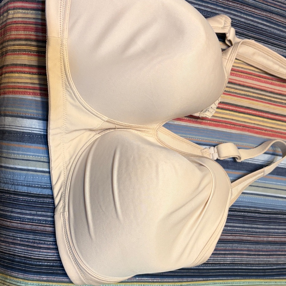 Vanity Fair bra 42DDD